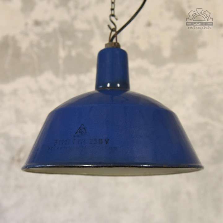 Węgierska lampa emaliowana z lat 60'