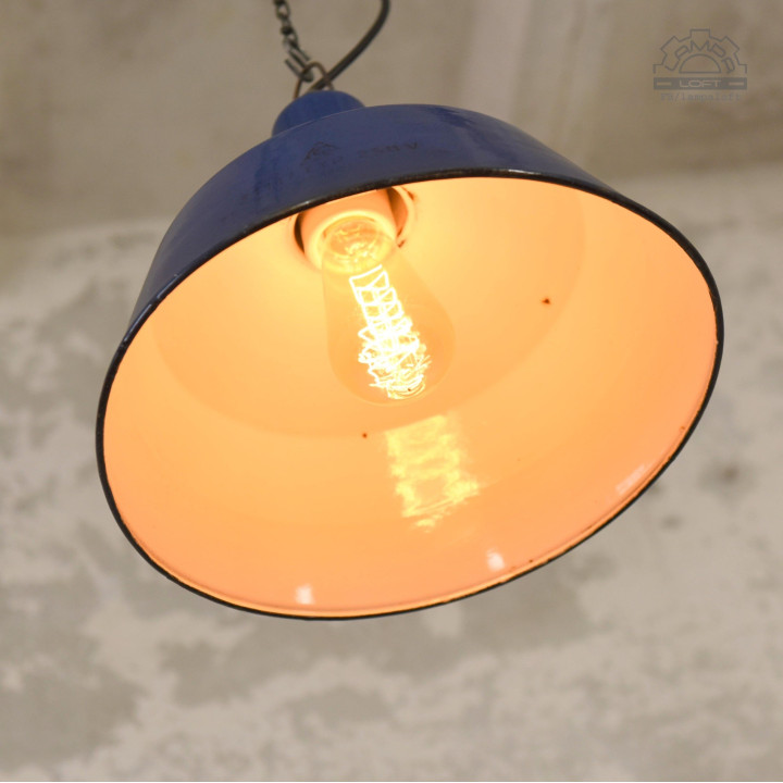 Węgierska lampa emaliowana z lat 60'