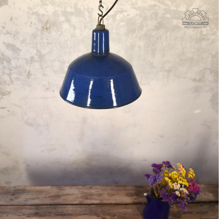 Węgierska lampa emaliowana z lat 60'