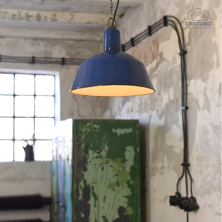 Węgierska lampa emaliowana z lat 60'