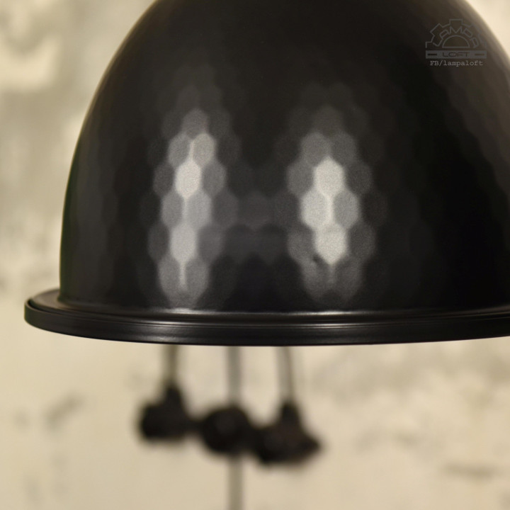 Odrestaurowane lampy industrialne Zumtobel Staff