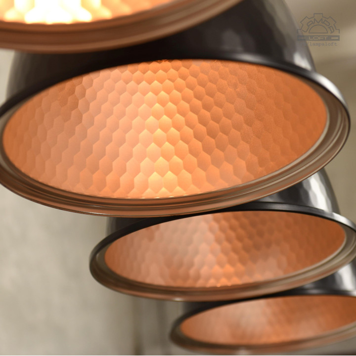 Odrestaurowane lampy industrialne Zumtobel Staff