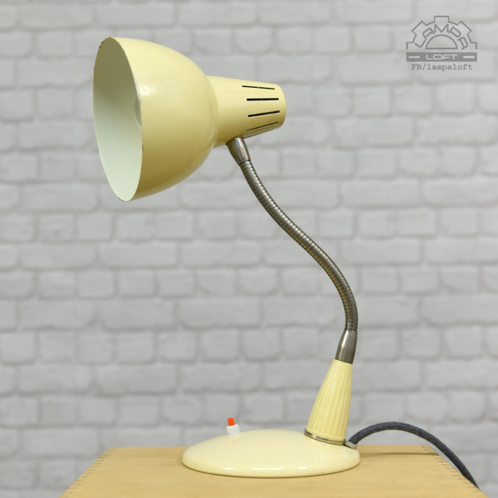 Lampa biurkowa