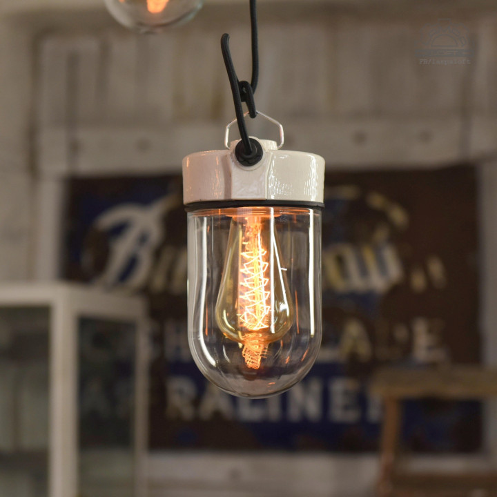 Wisząca lampa porcelanowa