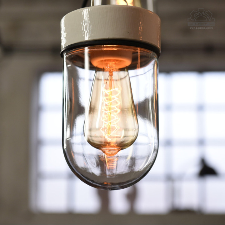 Wisząca lampa porcelanowa