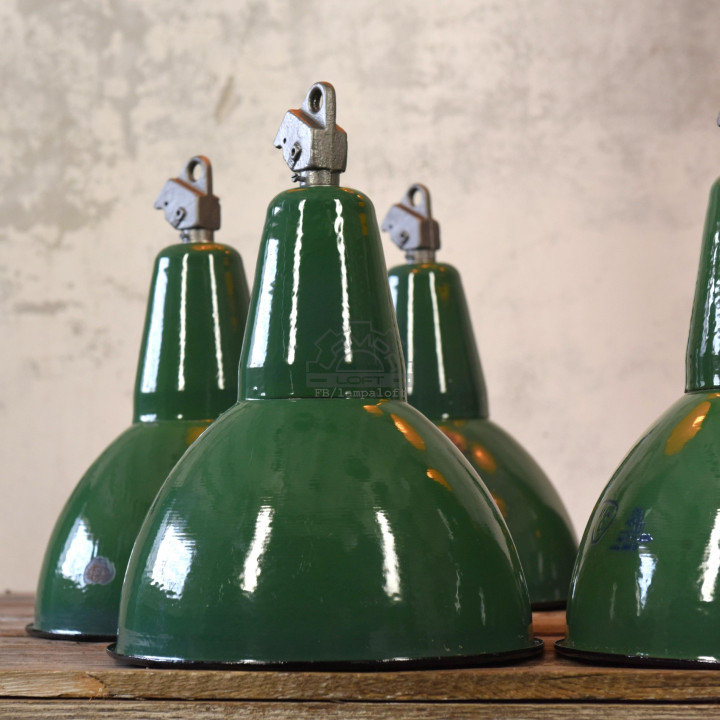 Odrestaurowane lampy industrialne OBg-3