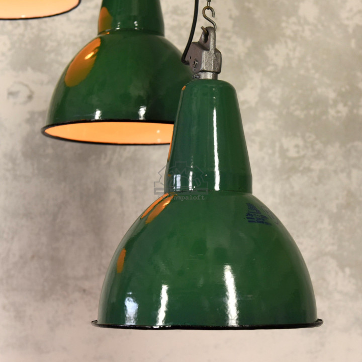 Odrestaurowane lampy industrialne OBg-3