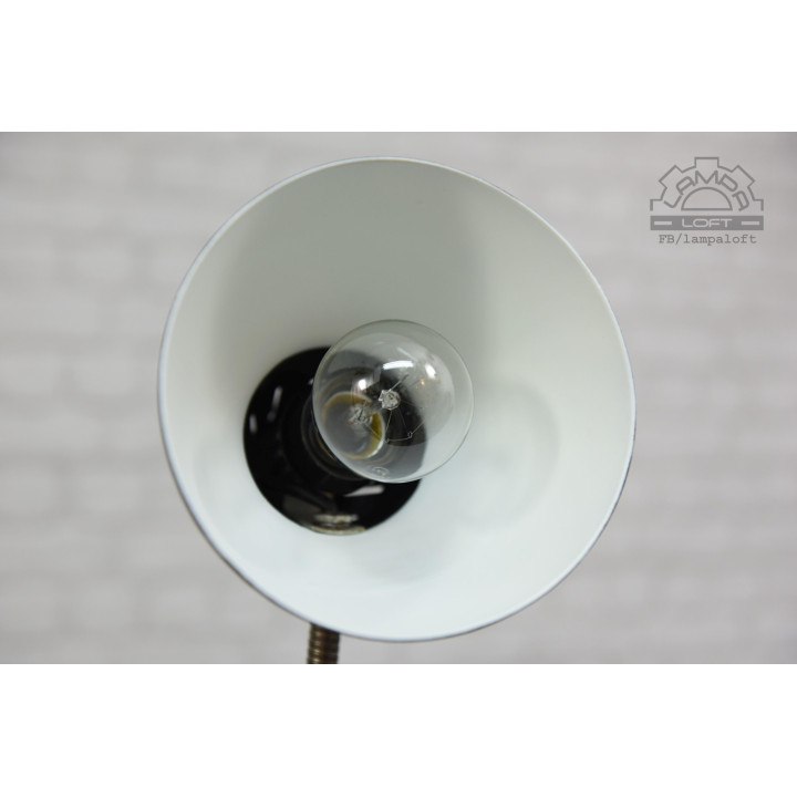 Lampa biurkowa