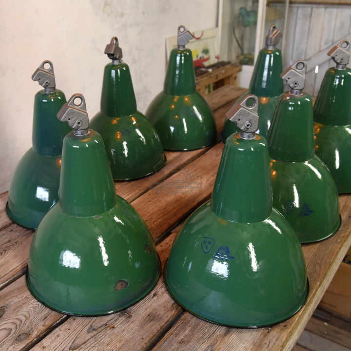 Odrestaurowane lampy industrialne OBg-3