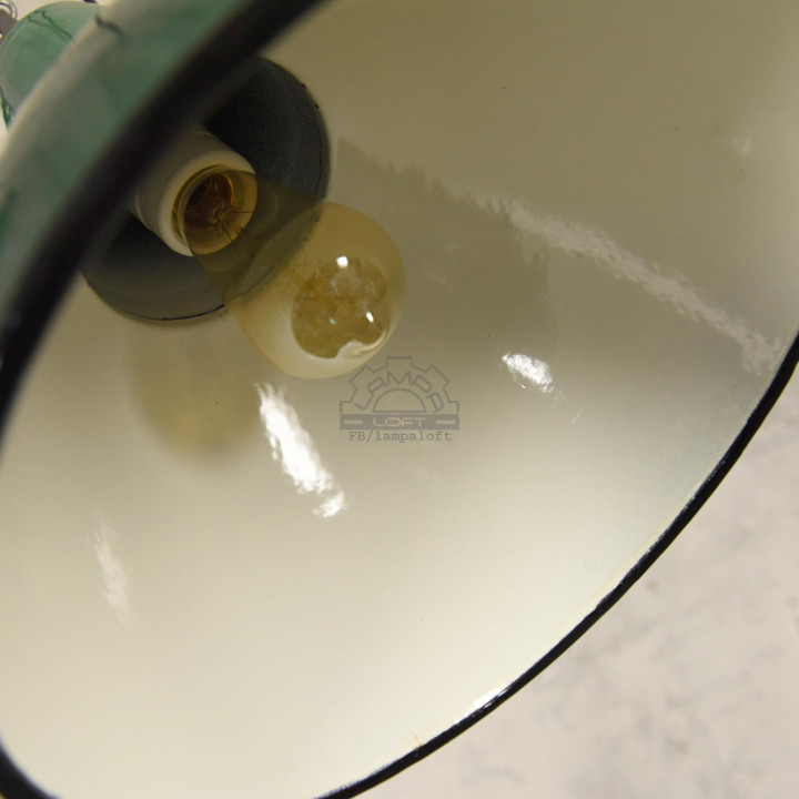 Odrestaurowane lampy industrialne OBg-3