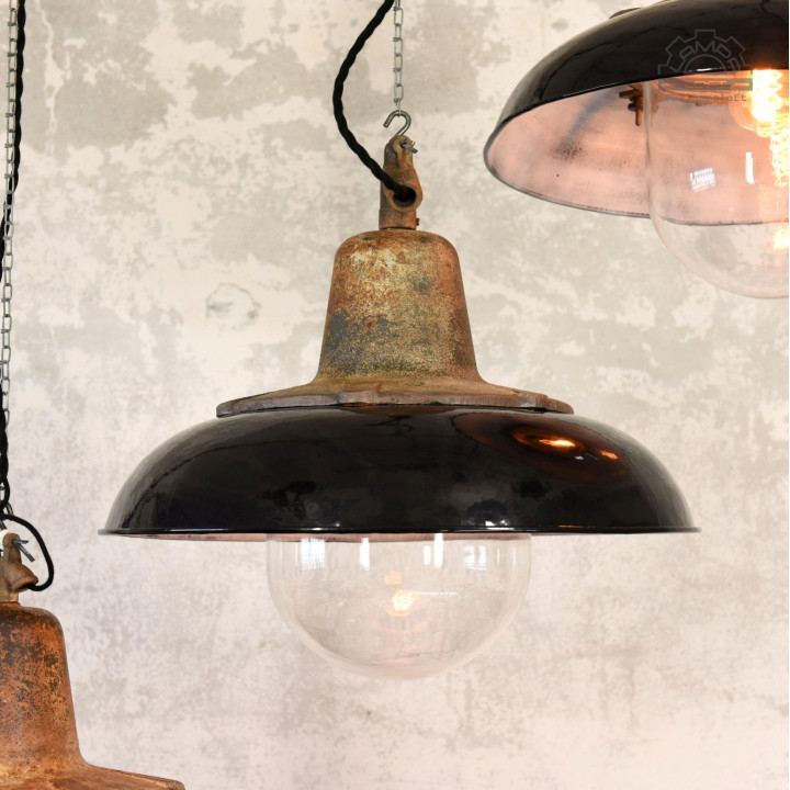 Lampy industrialne z lat 50'