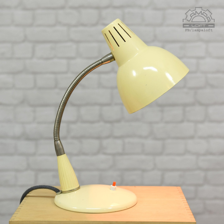 Lampa biurkowa