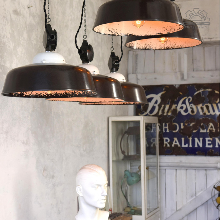 Bakelitowe lampy z lat 50'