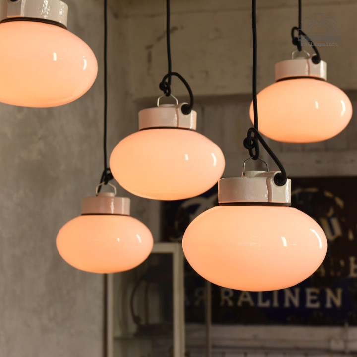 Lampy porcelanowe z kloszem szklanym z lat 70'