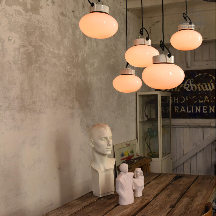 Lampy porcelanowe z kloszem szklanym z lat 70'