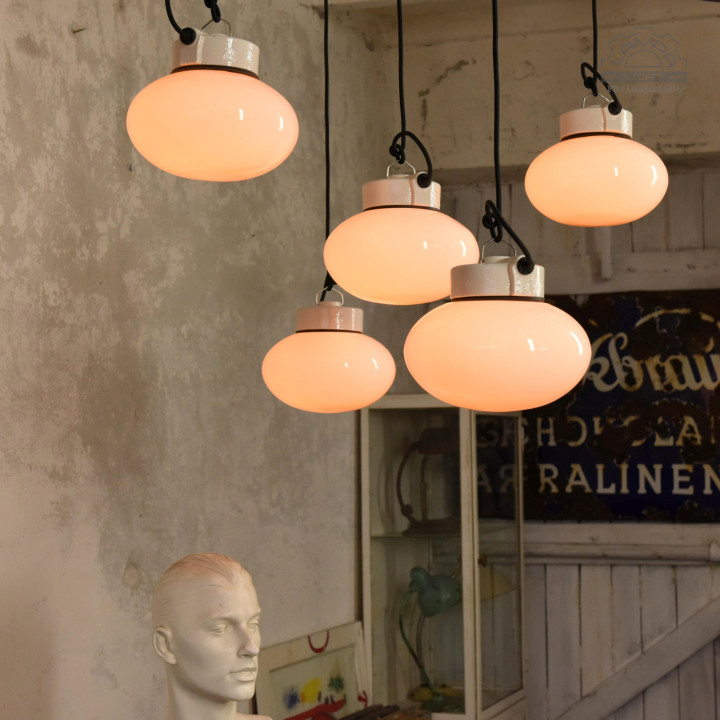 Lampy porcelanowe z kloszem szklanym z lat 70'