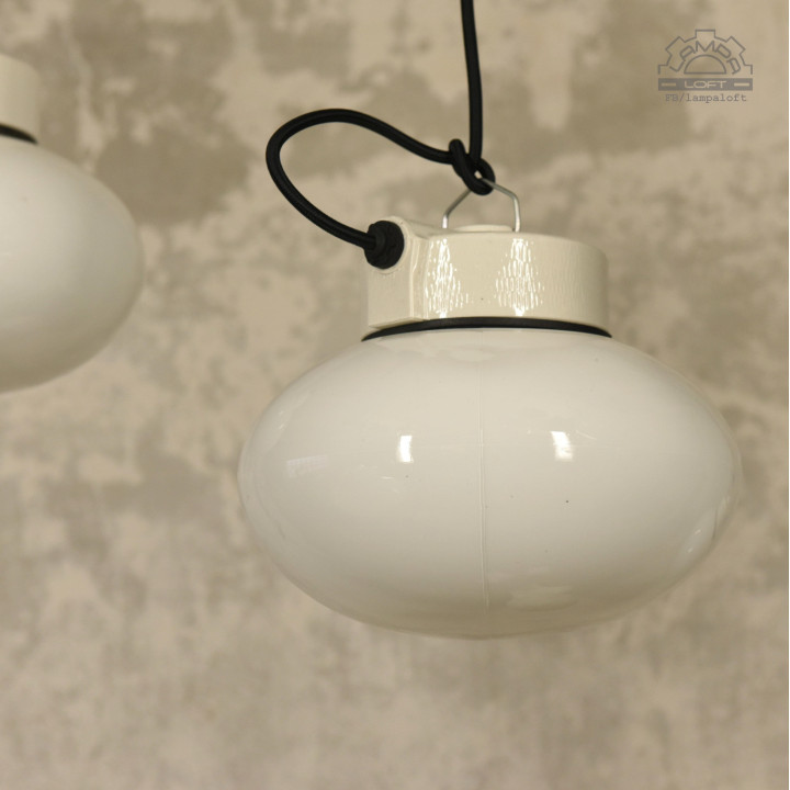 Lampy porcelanowe z kloszem szklanym z lat 70'
