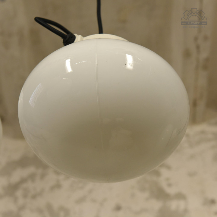 Lampy porcelanowe z kloszem szklanym z lat 70'