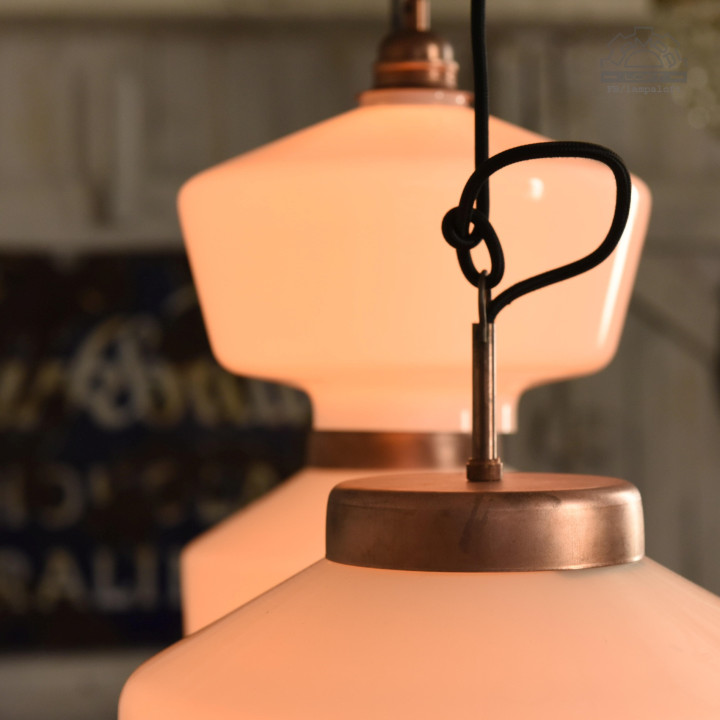 Lampy z kloszem szklanym opalowym z lat 70'