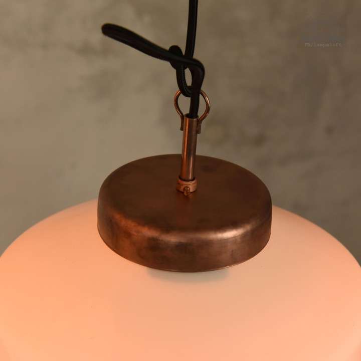 Lampy z kloszem szklanym opalowym z lat 70'