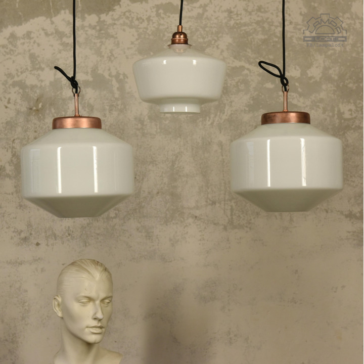 Lampy z kloszem szklanym opalowym z lat 70'