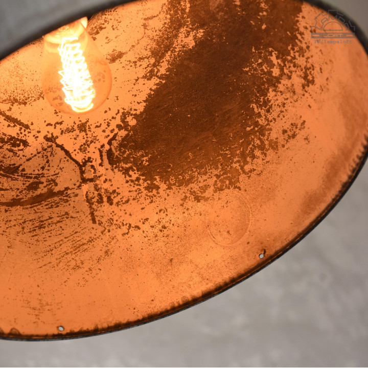 Lampa industrialna ORP-1 z 1965 roku.