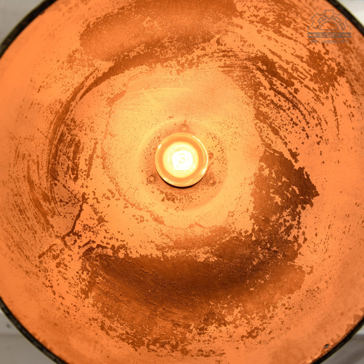 Lampa industrialna ORP-1 z 1965 roku.