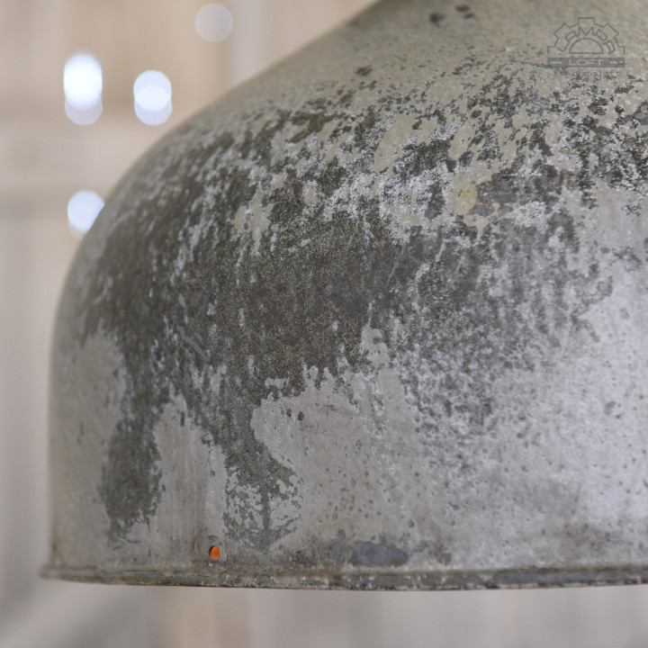 Lampa industrialna ORP-1 z 1965 roku.