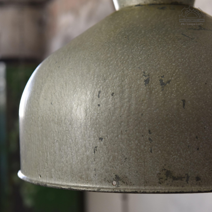 Lampa industrialna ORP-1 z 1965 roku.