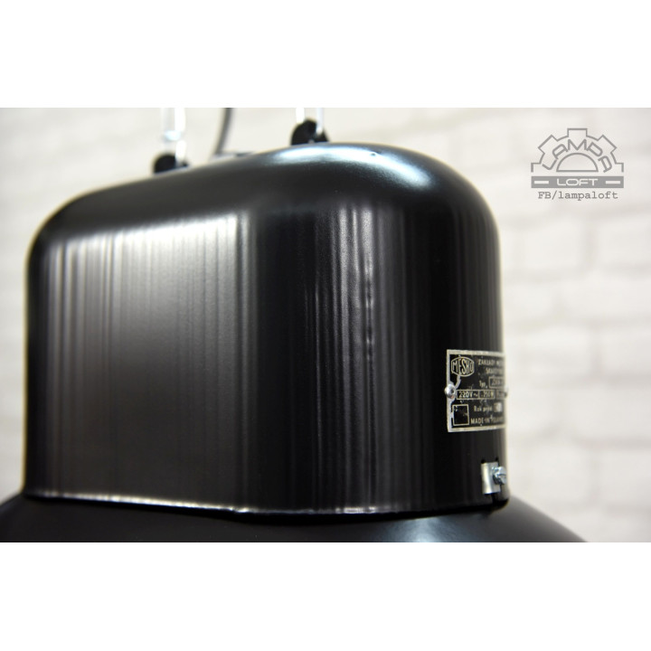 Lampa industrialna MESKO z 1970 roku