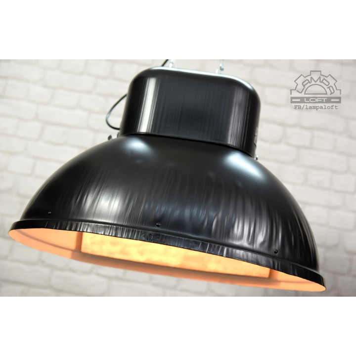 Lampa industrialna MESKO z 1970 roku
