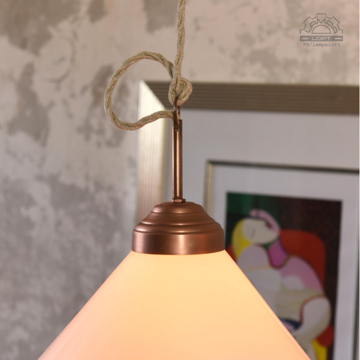 Lampy z kloszami szklanymi opalowymi