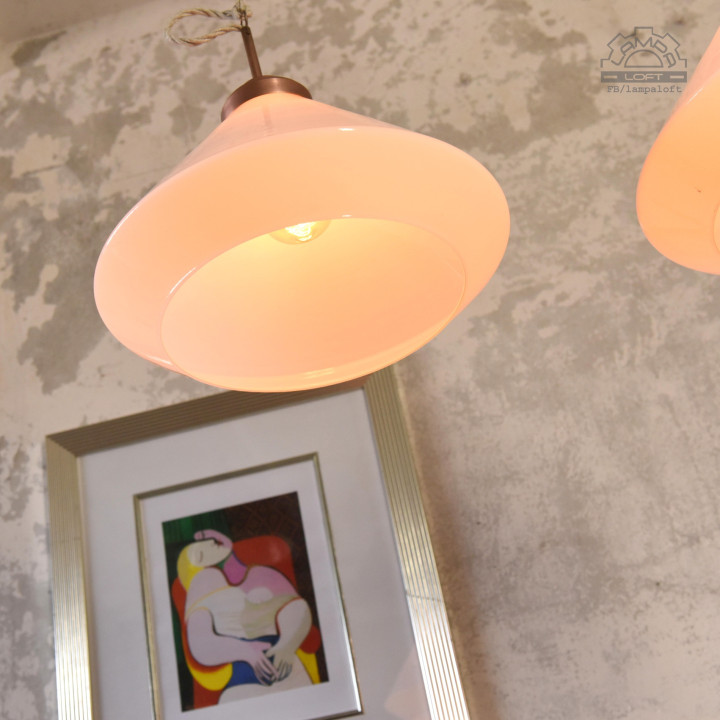 Lampy z kloszami szklanymi opalowymi