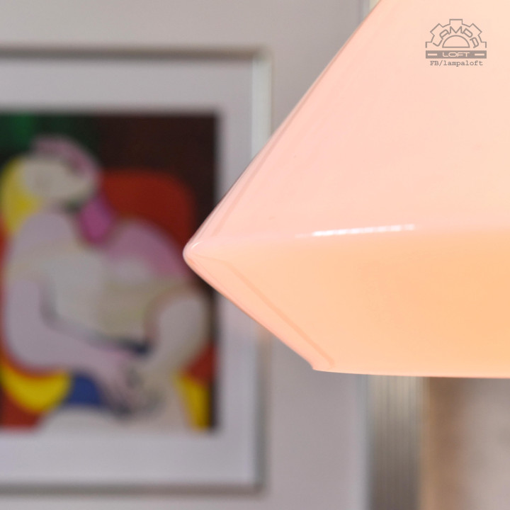 Lampy z kloszami szklanymi opalowymi