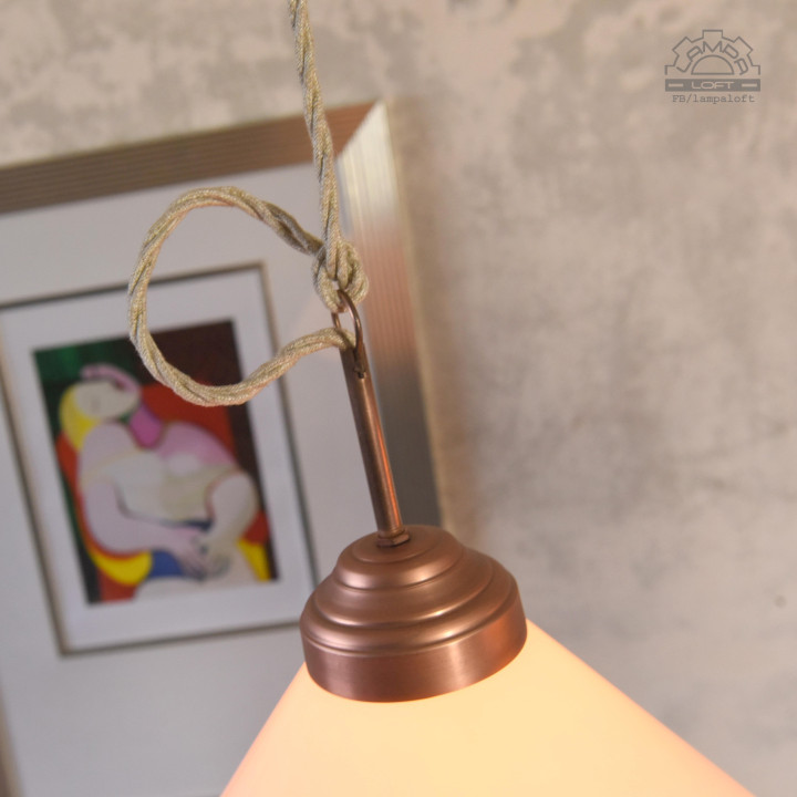 Lampy z kloszami szklanymi opalowymi