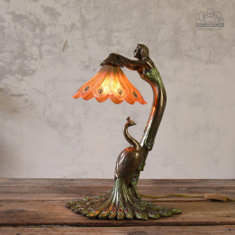 Lampa w stylu secesyjnym