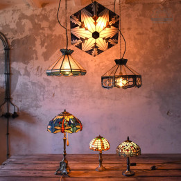 Lampy witrażowe w stylu Tiffany