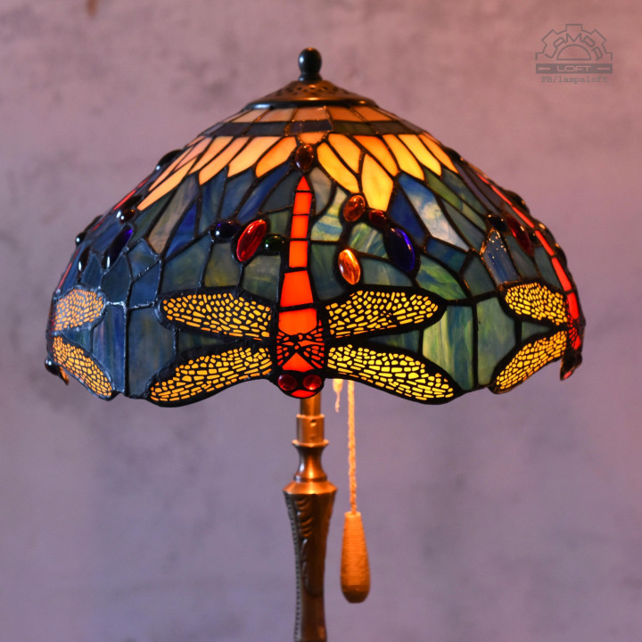 Lampy witrażowe w stylu Tiffany