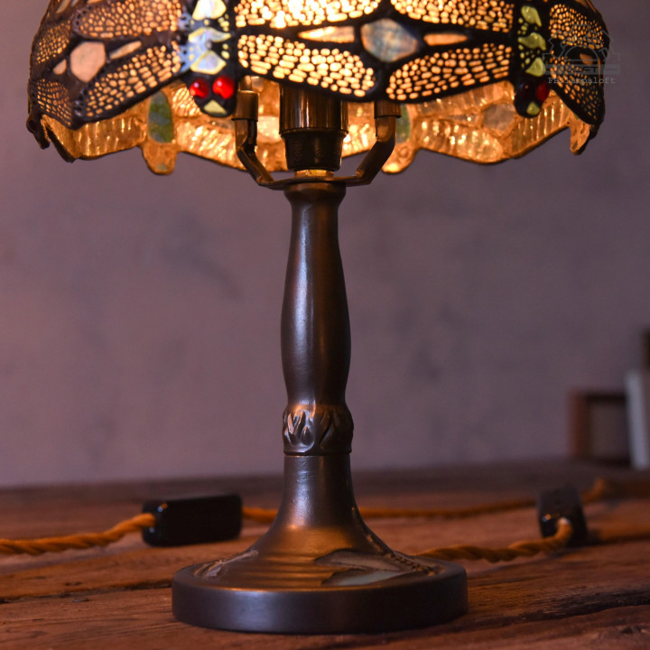 Lampy witrażowe w stylu Tiffany