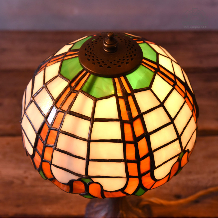 Lampy witrażowe w stylu Tiffany