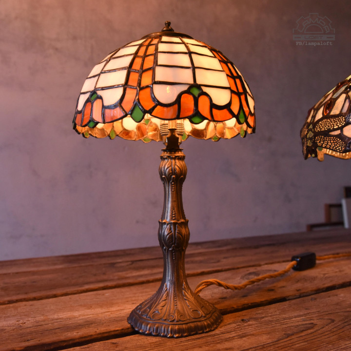Lampy witrażowe w stylu Tiffany