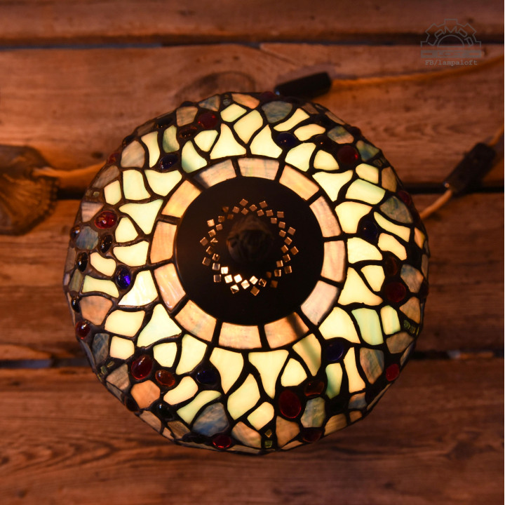 Lampy witrażowe w stylu Tiffany