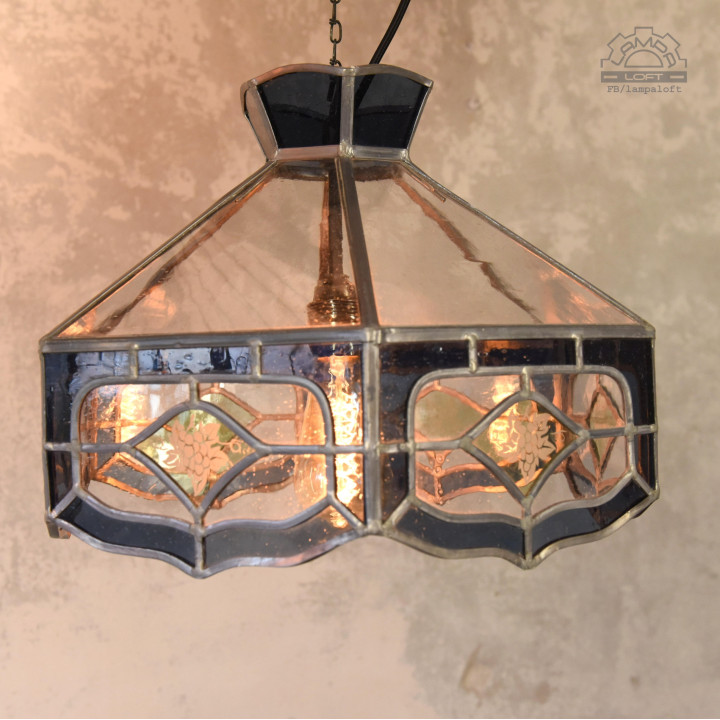 Lampy witrażowe w stylu Tiffany