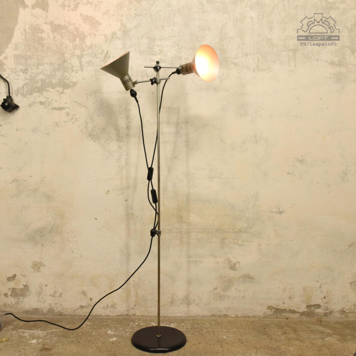 Stojąca lampa fotograficzna