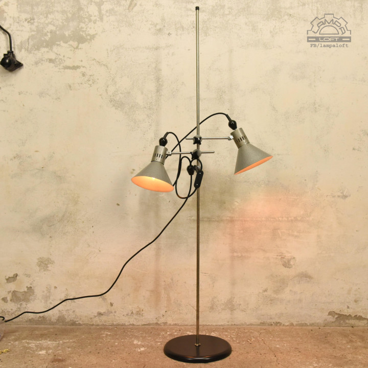 Stojąca lampa fotograficzna