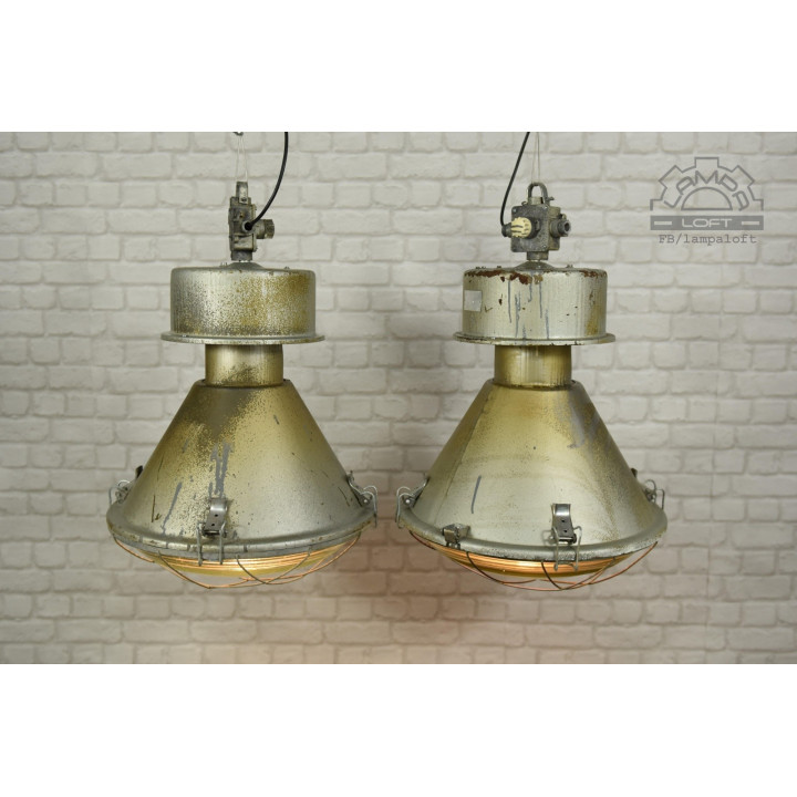 Lampa ORP-400 z zachowanym oryginalnym stanem
