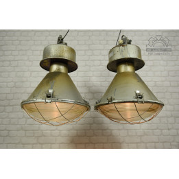 Lampa ORP-400 z zachowanym oryginalnym stanem