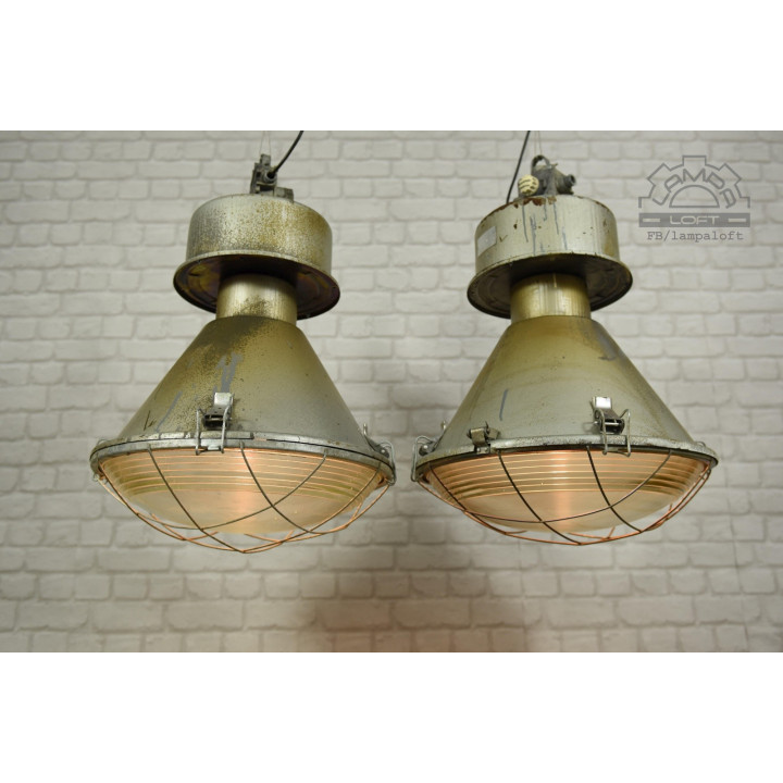 Lampa ORP-400 z zachowanym oryginalnym stanem