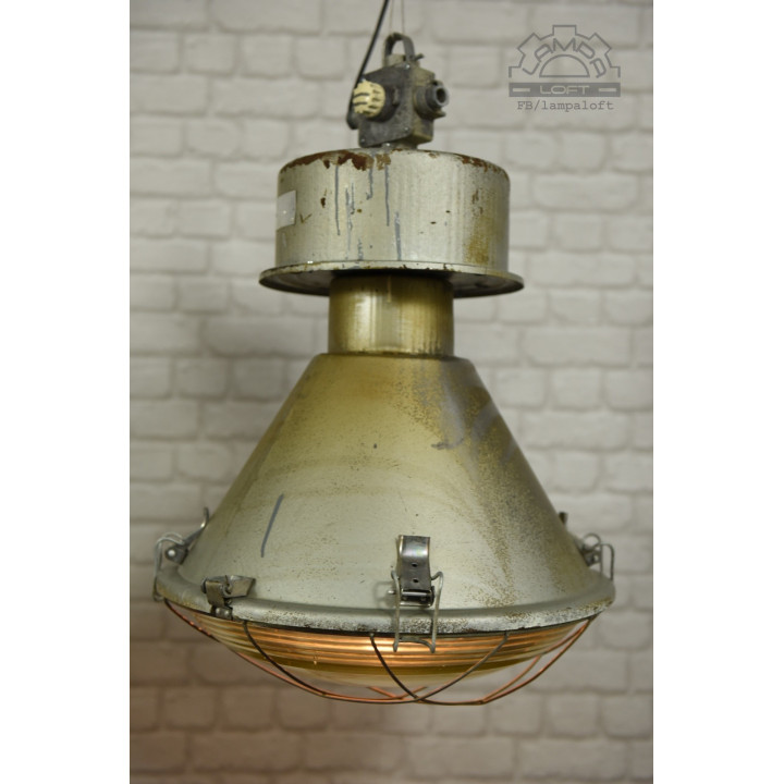 Lampa ORP-400 z zachowanym oryginalnym stanem