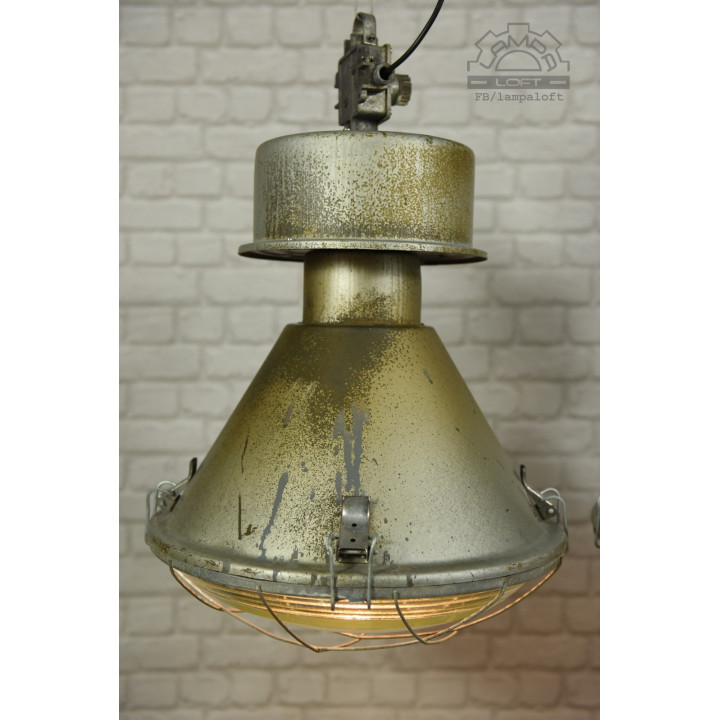 Lampa ORP-400 z zachowanym oryginalnym stanem